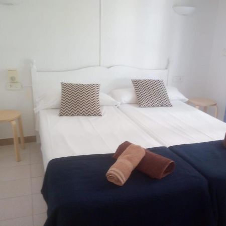 Apartamentos Playa Park Brisas Son Xoriguer كالا ان بوسش المظهر الخارجي الصورة